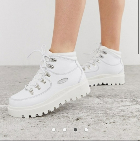 skechers boots white